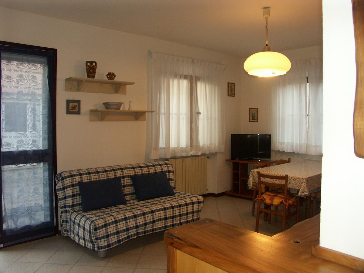 Appartamenti Gli Alberi Каполивери Екстериор снимка